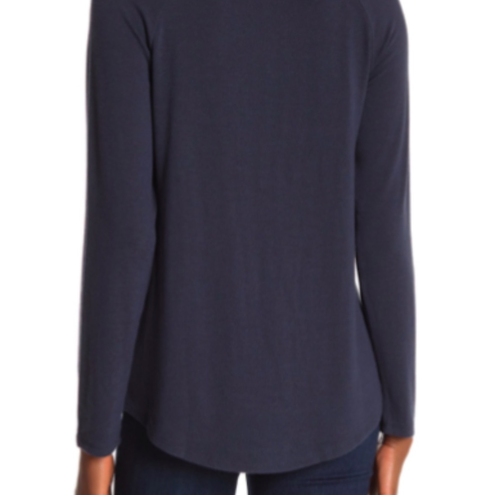Gibson Ruffled Edge Raglan Pullover Blouse - Picture 2 of 8